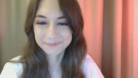 Snapshot of veralush chatting on 09.16.25 Una online show from 09.16.25