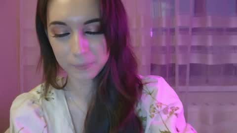 Snapshot of veralush chatting on 10.17.25 Una online show from 10.17.25