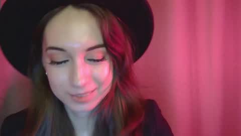 Snapshot of veralush chatting on 11.05.25 Una online show from 11.05.25