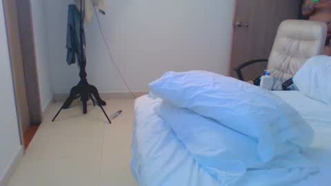 Snapshot of vergagolosa22 chatting on 01.19.25 vergagolosa22 online show from 01.19.25