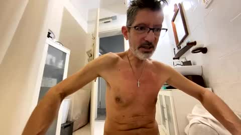 Snapshot of verifly chatting on 02.18.25 Victor online show from 02.18.25