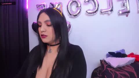 Snapshot of vero_jhonson chatting on 02.13.25  karolina online show from 02.13.25