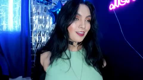 Snapshot of vero_jhonson chatting on 09.20.25  karolina online show from 09.20.25