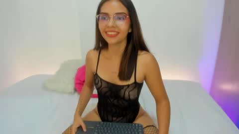 Snapshot of verohoneymoon chatting on 05.08.26 Veronica online show from 05.08.26