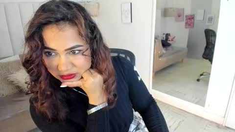 Snapshot of veronica_b07 chatting on 05.15.26 Veronica3 online show from 05.15.26