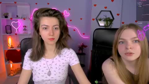 Snapshot of veronica_bubble chatting on 05.11.26 Ronni online show from 05.11.26