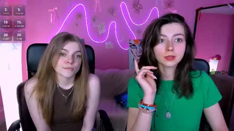 Snapshot of veronica_bubble chatting on 05.14.26 Ronni online show from 05.14.26