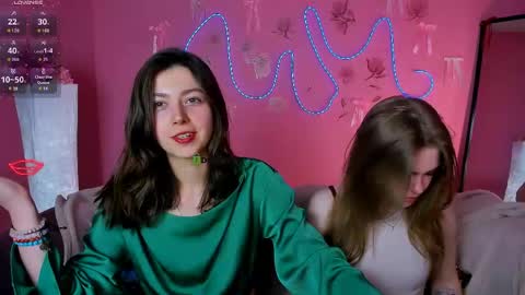 Snapshot of veronica_bubble chatting on 05.17.26 Ronni online show from 05.17.26