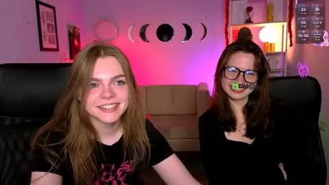 Snapshot of veronica_bubble chatting on 06.06.26 Ronni online show from 06.06.26