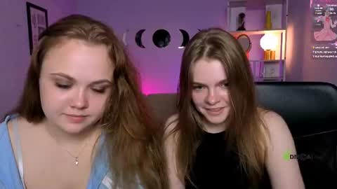Snapshot of veronica_bubble chatting on 06.11.26 Ronni online show from 06.11.26