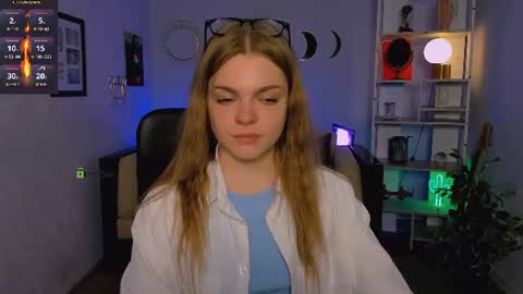 Snapshot of veronica_bubble chatting on 06.19.26 Ronni online show from 06.19.26