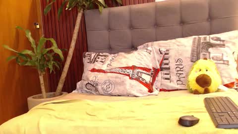 Snapshot of veronica_em1 chatting on 02.20.26 VERONICA online show from 02.20.26