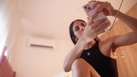 Snapshot of veronica_mendez1 chatting on 02.24.26 Veronica online show from 02.24.26