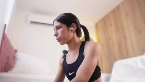 Snapshot of veronica_mendez1 chatting on 03.18.26 Veronica online show from 03.18.26