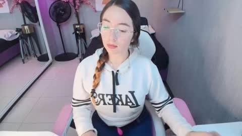 Snapshot of veronica_miiller chatting on 02.03.26 veronica online show from 02.03.26