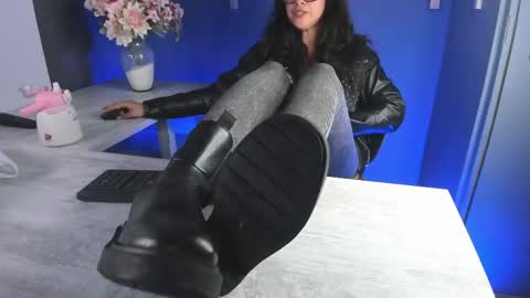 Snapshot of veronicafalcon chatting on 05.06.26 Veronica online show from 05.06.26
