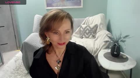 Helen online show from 09.30.25