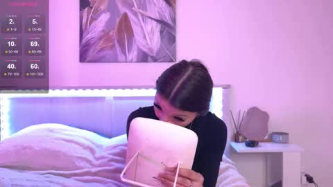 Snapshot of veronicaleal_ chatting on 10.17.25 Vivi online show from 10.17.25