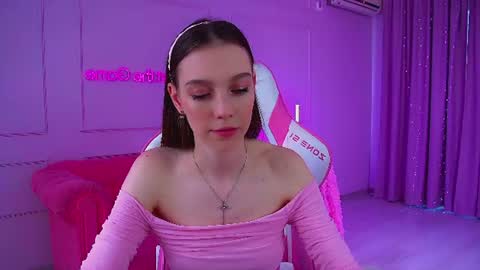 Snapshot of veronicavance chatting on 06.22.26 Veronica online show from 06.22.26