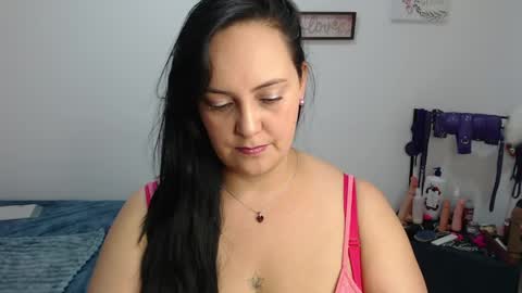 Snapshot of veroniicabbw_ chatting on 05.17.26 veroniicabbw_ online show from 05.17.26