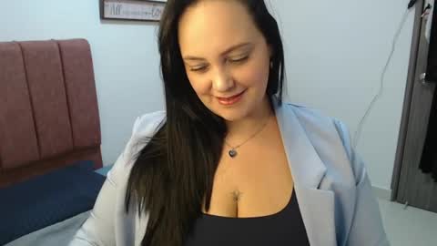 Snapshot of veroniicabbw_ chatting on 06.15.26 veroniicabbw_ online show from 06.15.26