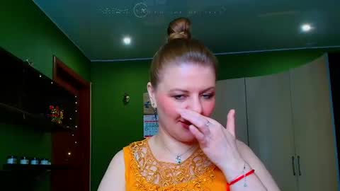 Snapshot of veronikawgold chatting on 06.15.26 VeronikawGold online show from 06.15.26