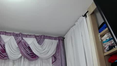 Vernica online show from 04.23.26