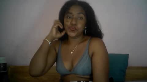Snapshot of verronique1511 chatting on 10.02.25 verronique1511 online show from 10.02.25