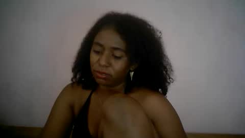 Snapshot of verronique1511 chatting on 10.02.25 verronique1511 online show from 10.02.25