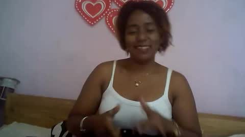 Snapshot of verronique1511 chatting on 10.14.25 verronique1511 online show from 10.14.25
