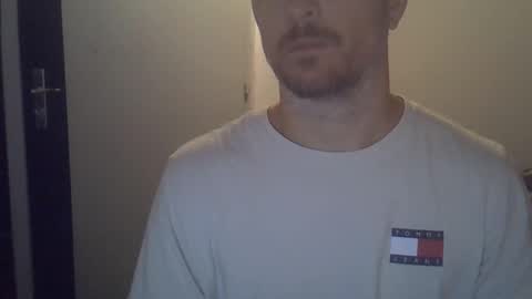 Snapshot of veryhotpervert chatting on 10.01.25 veryhotpervert online show from 10.01.25