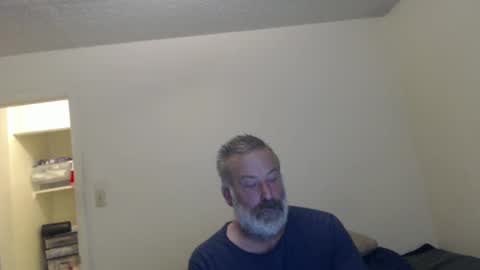Snapshot of veryveryhairmanindenver chatting on 12.09.24 hairy man online show from 12.09.24