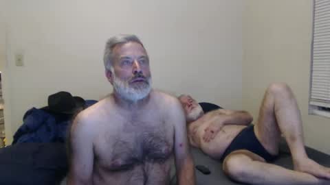 Snapshot of veryveryhairmanindenver chatting on 12.30.24 hairy man online show from 12.30.24