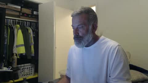 Snapshot of veryveryhairmanindenver chatting on 01.27.25 hairy man online show from 01.27.25