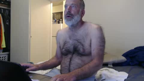 Snapshot of veryveryhairmanindenver chatting on 03.09.25 hairy man online show from 03.09.25