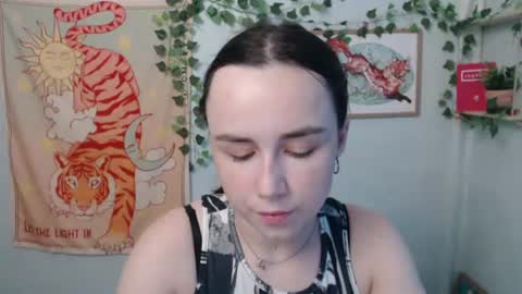 Snapshot of veryveryvery_shy chatting on 06.20.26 veryveryvery_shy online show from 06.20.26