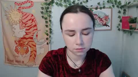 Snapshot of veryveryvery_shy chatting on 06.25.26 veryveryvery_shy online show from 06.25.26