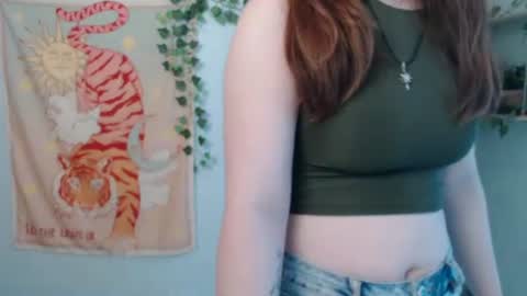 Snapshot of veryveryvery_shy chatting on 06.29.26 veryveryvery_shy online show from 06.29.26