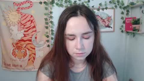 Snapshot of veryveryvery_shy chatting on 07.21.26 veryveryvery_shy online show from 07.21.26
