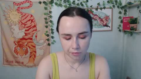 Snapshot of veryveryvery_shy chatting on 07.22.26 veryveryvery_shy online show from 07.22.26