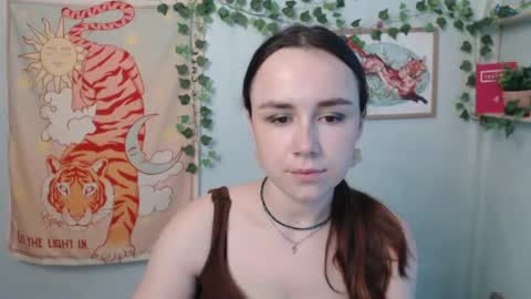 Snapshot of veryveryvery_shy chatting on 07.25.26 veryveryvery_shy online show from 07.25.26
