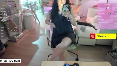 Snapshot of vesafine chatting on 05.23.26 vesafine online show from 05.23.26