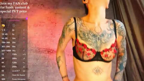 Snapshot of vespera_ chatting on 11.29.25 Lady or Goddess Vespera online show from 11.29.25