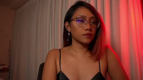 Snapshot of vexanyx chatting on 05.16.26 Vexa Nyx online show from 05.16.26