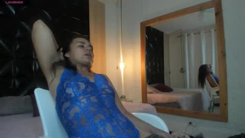 Snapshot of veyra_sereny chatting on 02.13.26 Vanesaa online show from 02.13.26