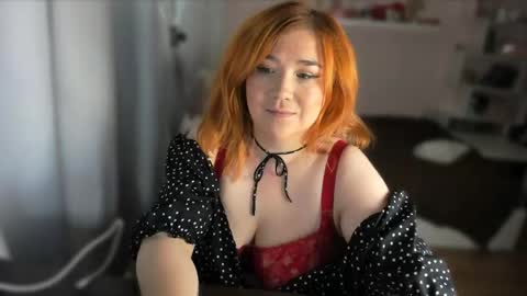 Snapshot of vi__vixen chatting on 05.29.26 Vi Vixen online show from 05.29.26