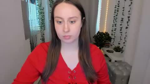 Snapshot of via_lattea_ chatting on 06.13.26 Camilla online show from 06.13.26