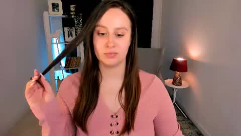 Snapshot of via_lattea_ chatting on 07.20.26 Camilla online show from 07.20.26