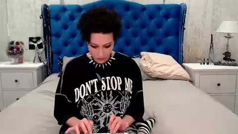 Snapshot of via_mayer chatting on 06.11.26 Via online show from 06.11.26