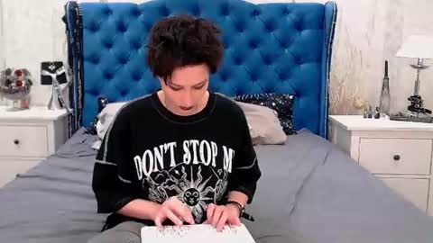 Snapshot of via_mayer chatting on 06.13.26 Via online show from 06.13.26
